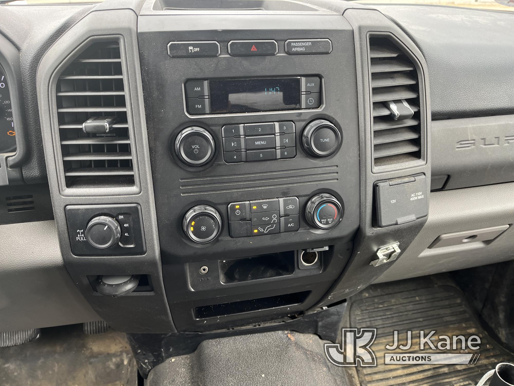(Smock, PA) 2017 Ford F250 4x4 Extended-Cab Enclosed Service Truck Runs & Moves, Check Engine Light