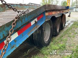 (Charlotte, MI) 1992 Dakota Tri-Axle Flatbed Trailer Jack Operates