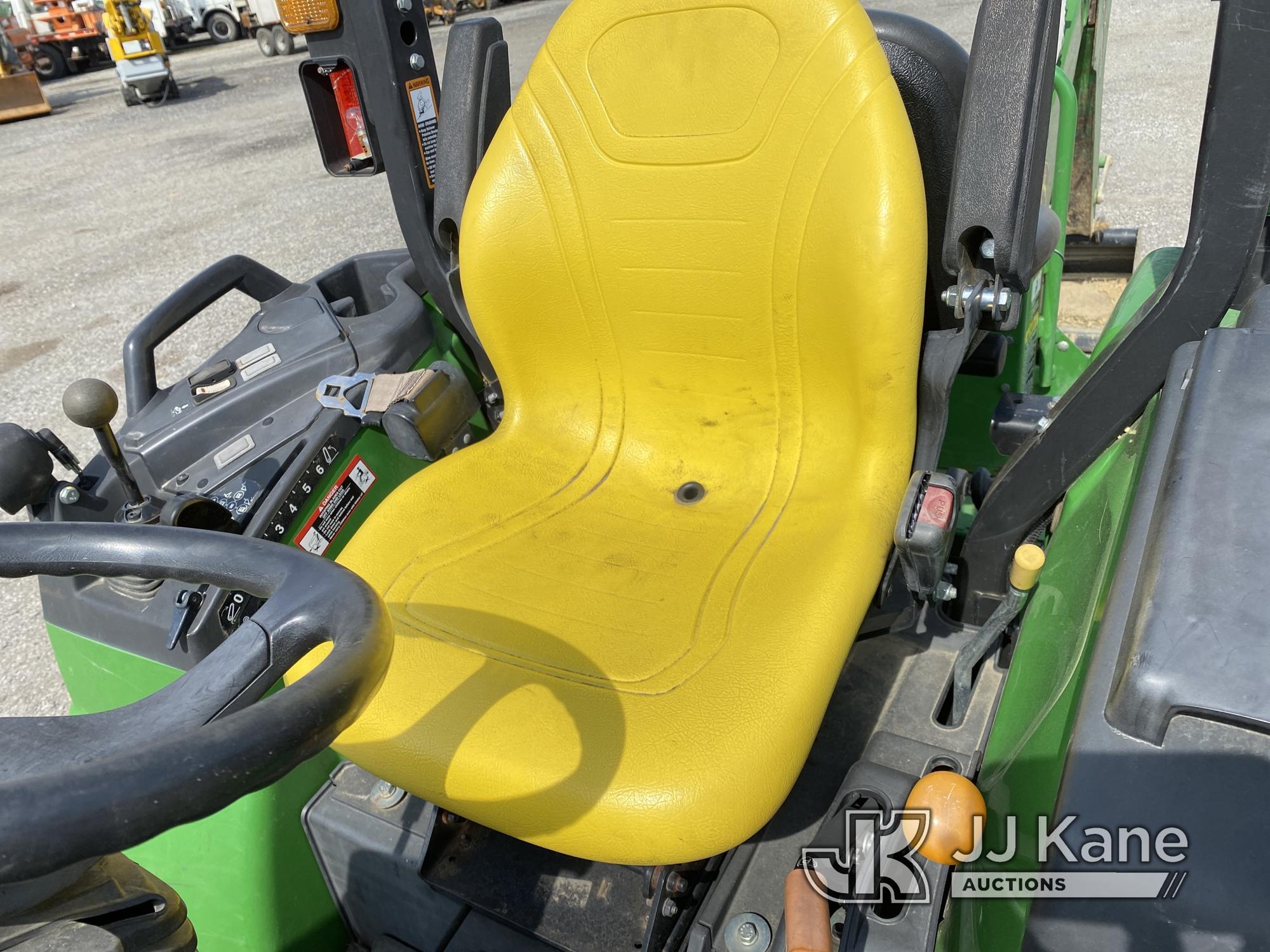 (Plymouth Meeting, PA) 2019 John Deere 2032 4x4 Mini Tractor Loader Backhoe Runs & Operates