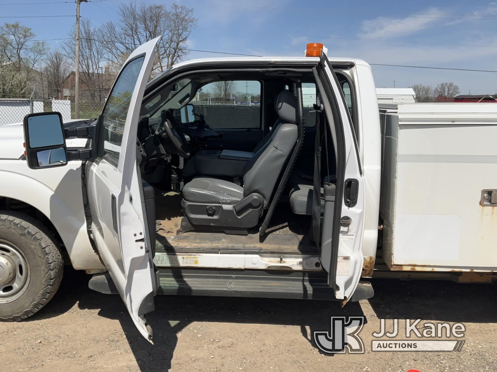 (Charlotte, MI) 2013 Ford F250 Extended-Cab Service Truck Runs, Moves, Jump To Start, Rust, Bad Star