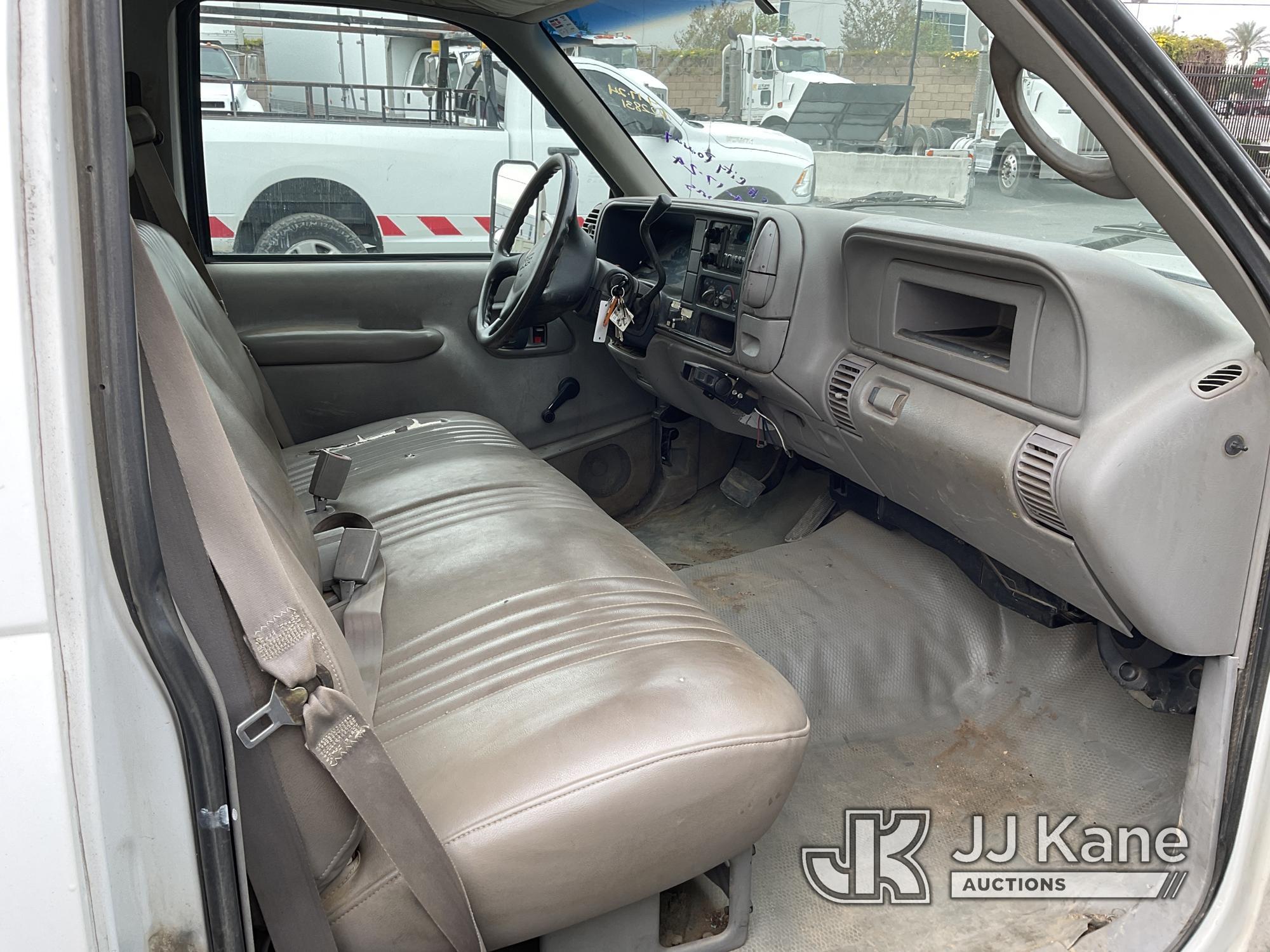 (Jurupa Valley, CA) 1996 Chevrolet 3500 Crew-Cab Utility Truck Runs rough,