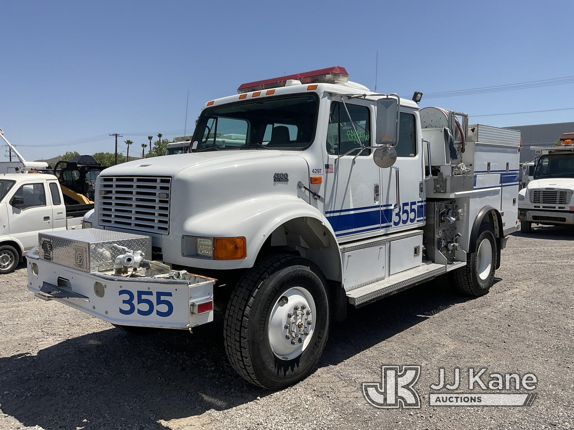 (Jurupa Valley, CA) 1998 International 4800 4X4 Pumper/Fire Truck Runs & Moves