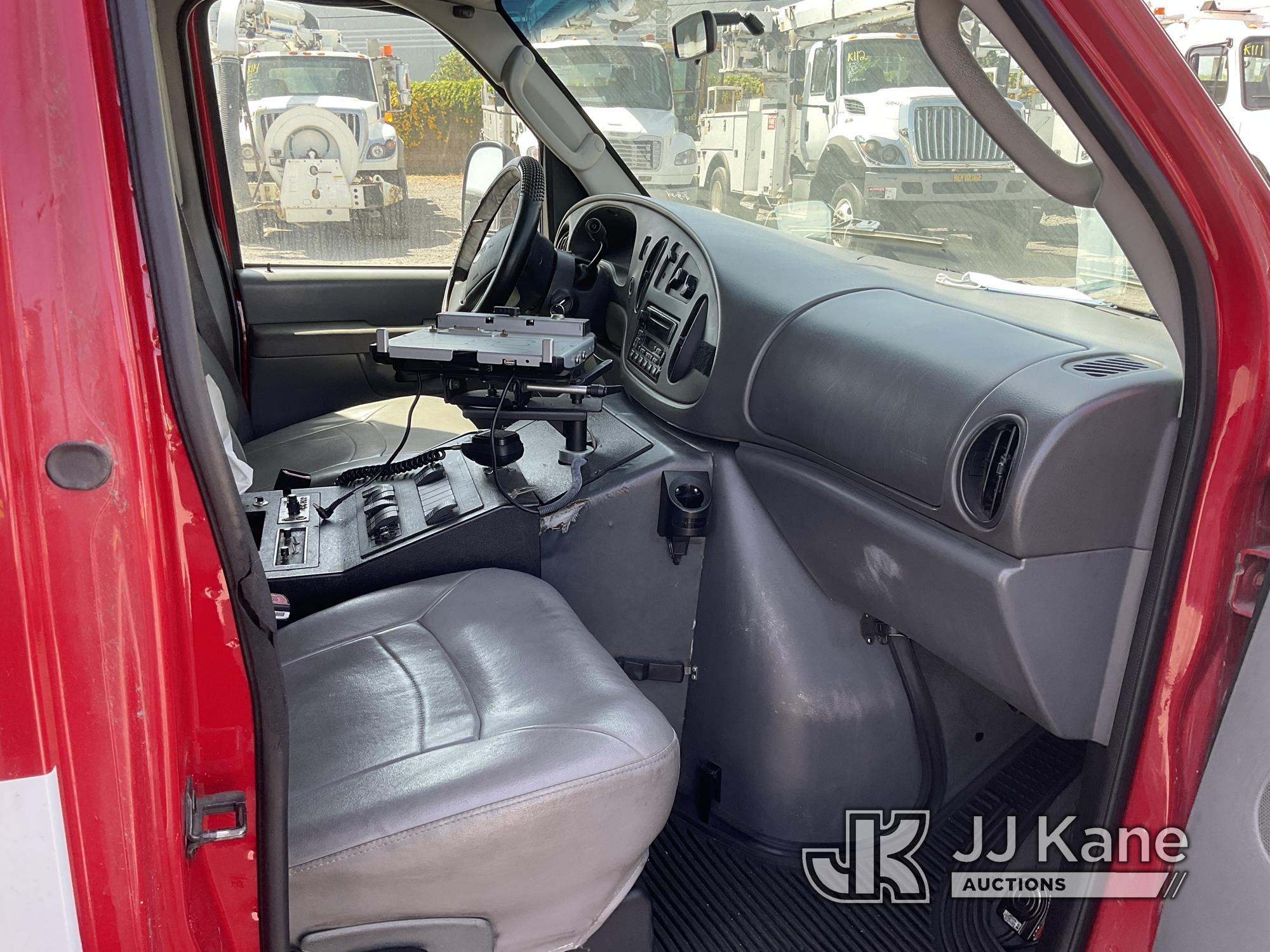 (Jurupa Valley, CA) 2003 Ford E-450 Ambulance Engine Runs, ABS Light On. Air Bag Light On, Front  Pa