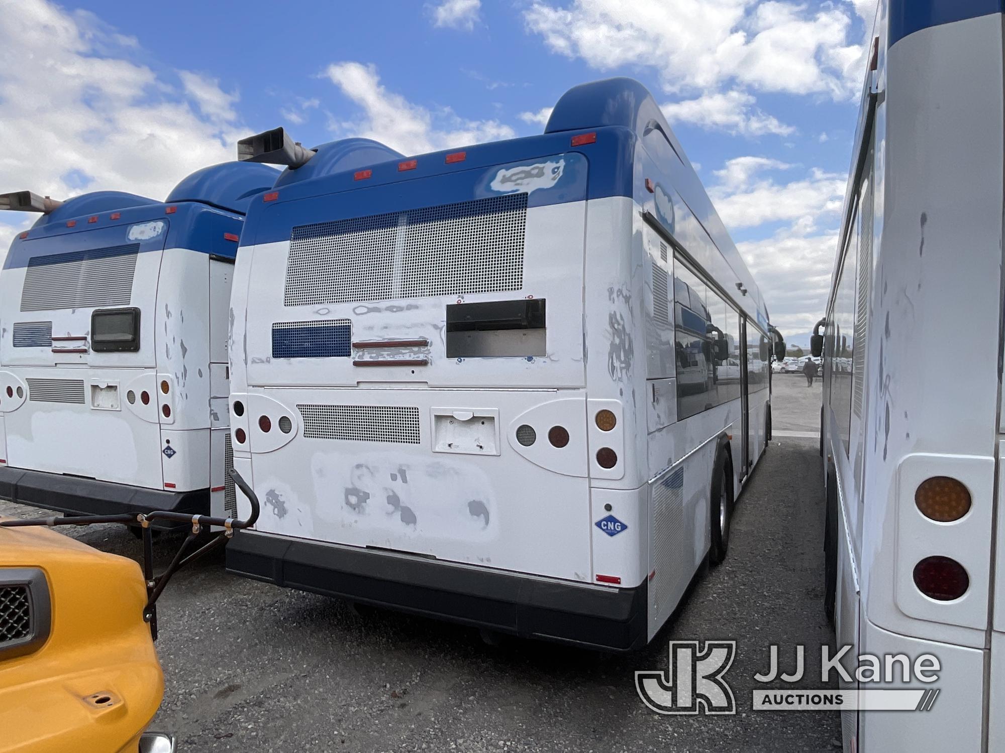 (Jurupa Valley, CA) 2014 Gillig Lower Floor Bus Not Running, Missing Parts