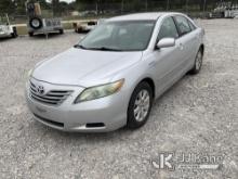 2008 Toyota Camry Hybrid Vehicle, (Cooperative Owned and Maintained) Runs & Moves) (needs new windsh