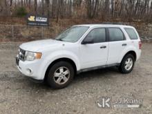 2011 Ford Escape 4x4 4-Door Sport Utility Vehicle Runs & Moves) (Rust Damage