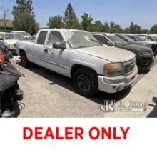 (Jurupa Valley, CA) 2004 GMC Sierra 1500 Extended-Cab Pickup Truck Not Running, Interior Stripped of