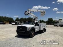 Altec AT40G, Articulating & Telescopic Bucket mounted behind cab on 2016 Ford F550 Service Truck Run