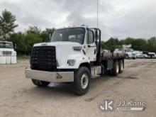 (Des Moines, IA) 2015 Freightliner 108SD Crew-Cab Flatbed Truck Runs & Moves
