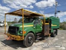 2000 Ford F750 Chipper Dump Truck Runs & Moves, Body & Rust Damage) (Former Bucket Truck