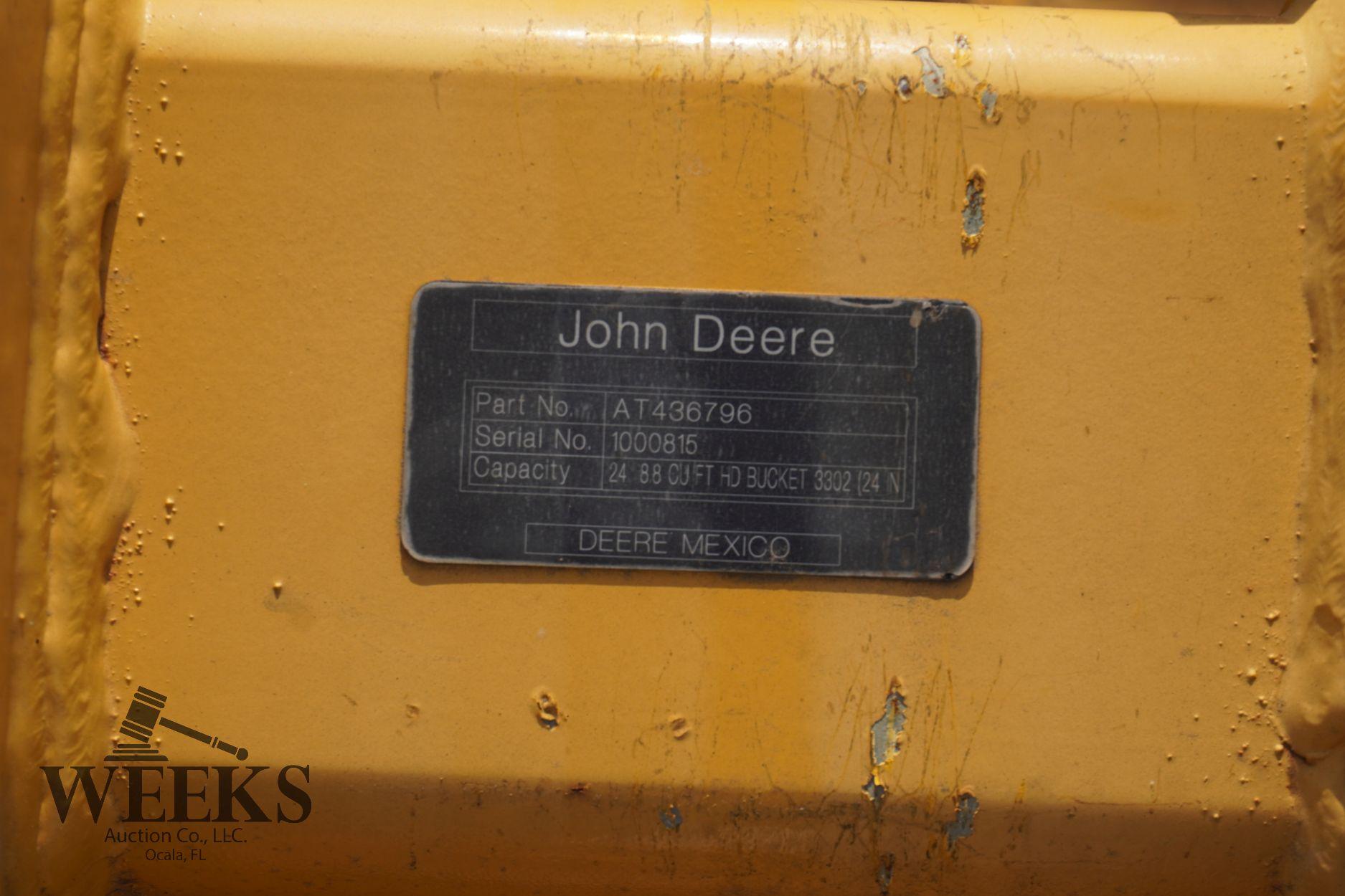 JOHN DEERE EXC BUCKET