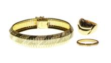14k Yellow Gold Ring and Bracelet Assortment