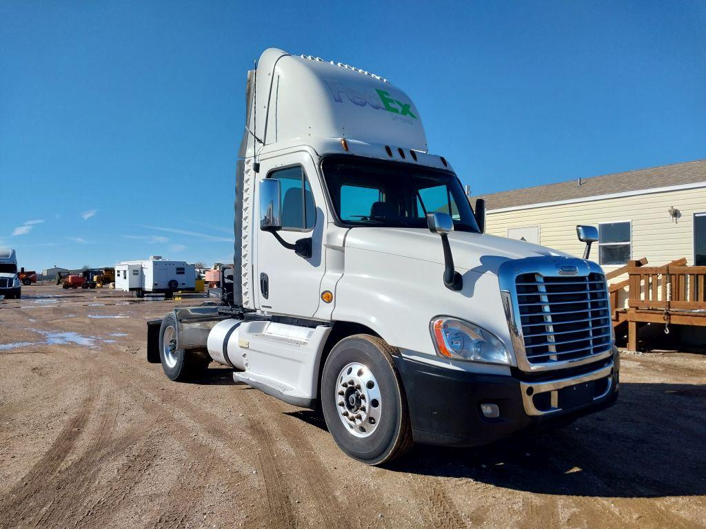 2009 Freightliner Day Cab