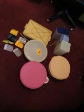 TUPPERWARE LOT AND SCOOPS