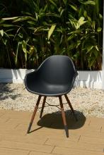 BRAND NEW OUTDOOR BLACK RECYCLED RESIN CHAIR - PACK OF 4
