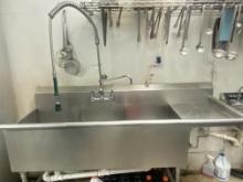 6â€™ stainless steel three compartment sink with spritzer and faucet this unit has only one drainboa