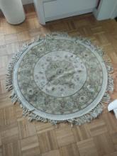 Tan Round rug - 36 in diameter