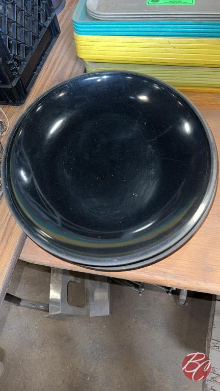 Black Melamine (4) Oval Dishes (1) Square Plate