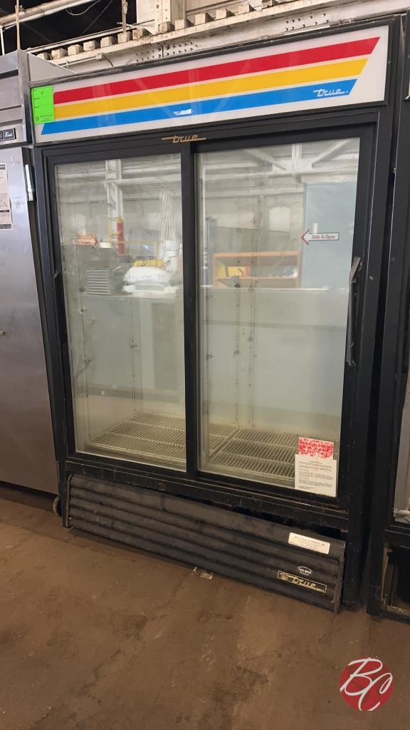 True GDM-47 Glass 2-Slide Door Merchandiser Cooler