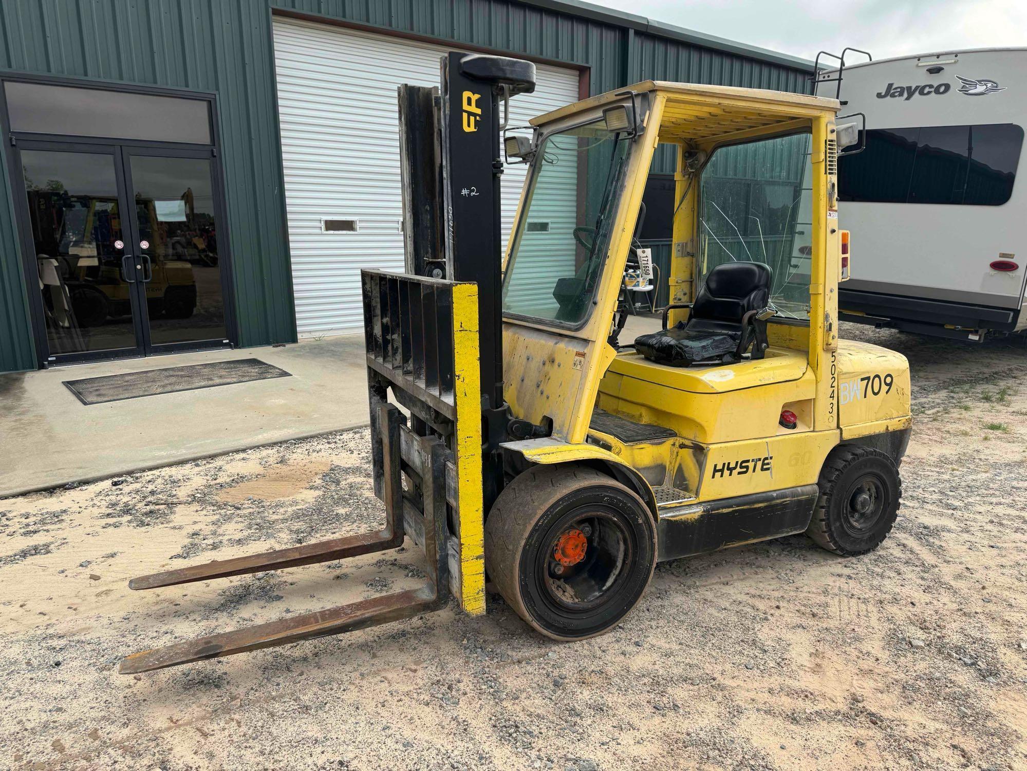 HYSTER H60XM FORKLIFT