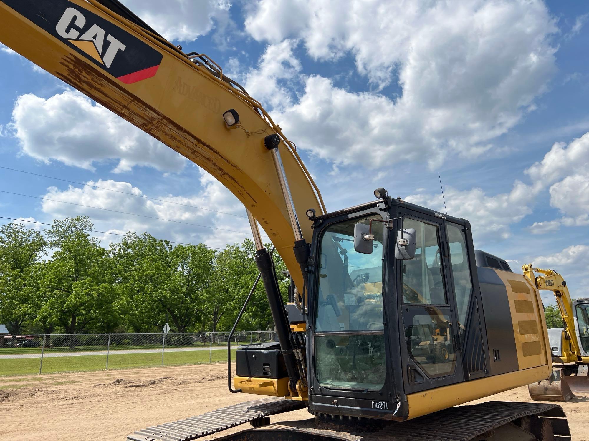 2012 CATERPILLAR 320E EXCAVATOR