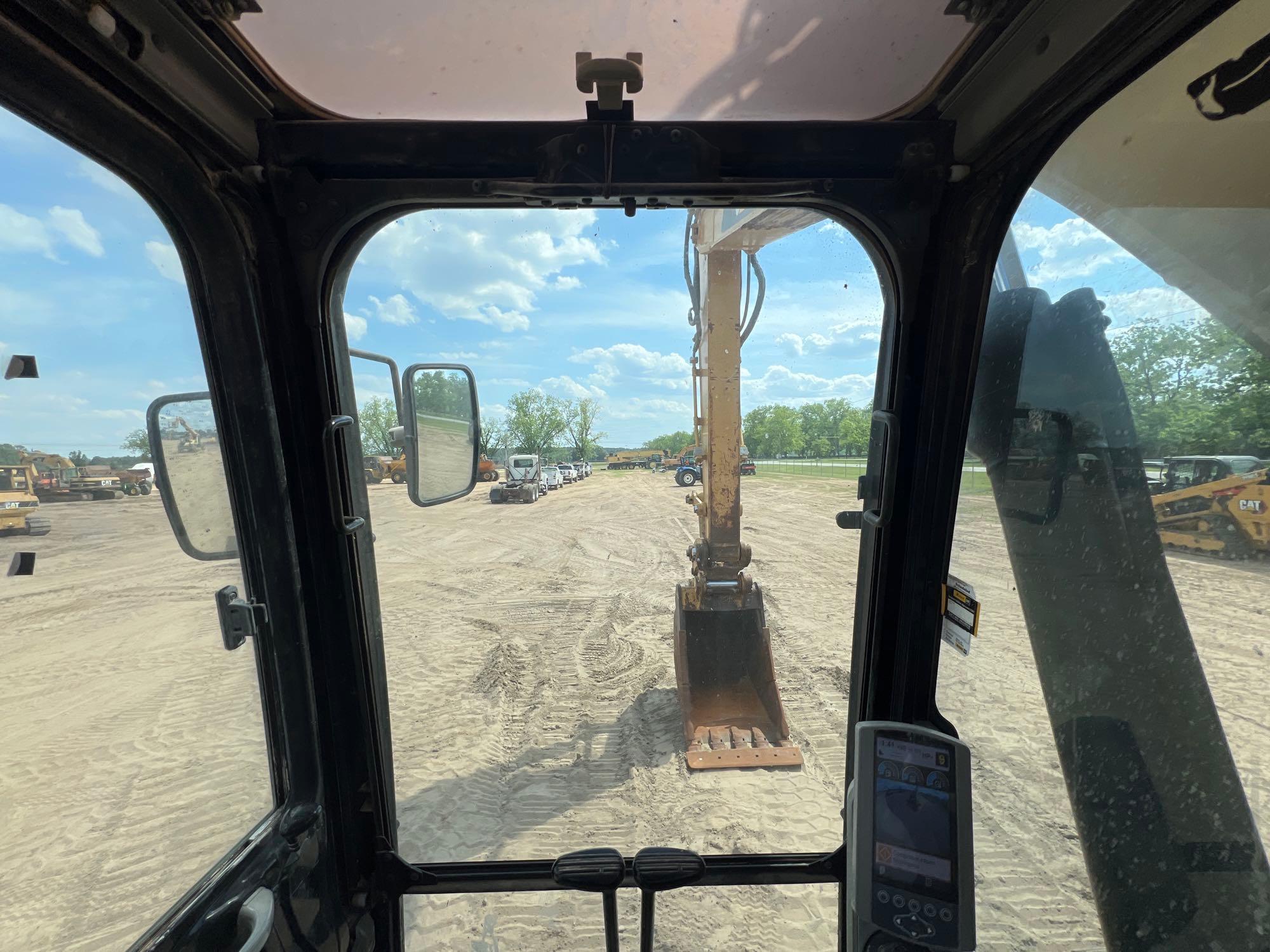 2012 CATERPILLAR 320E EXCAVATOR