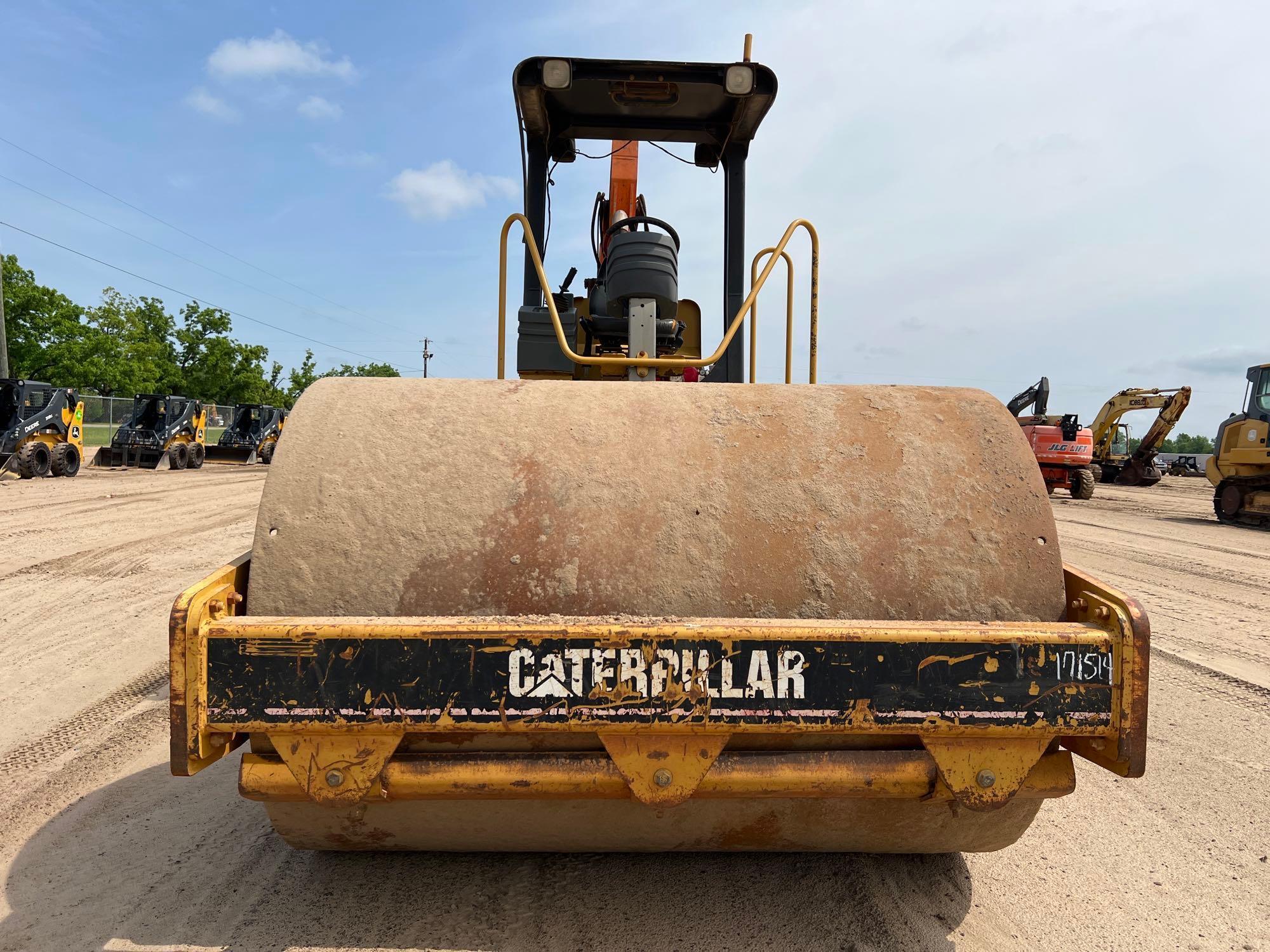 2005 CATERPILLAR CS-533E SMOOTH DRUM ROLLER