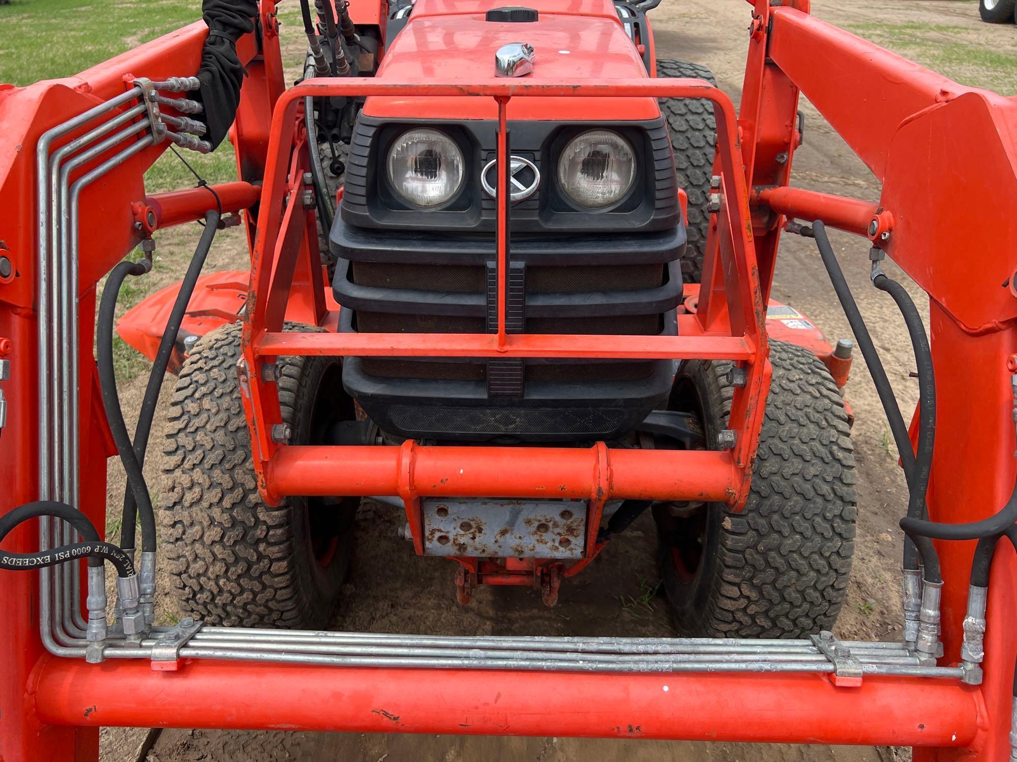 KUBOTA B7500 TRACTOR