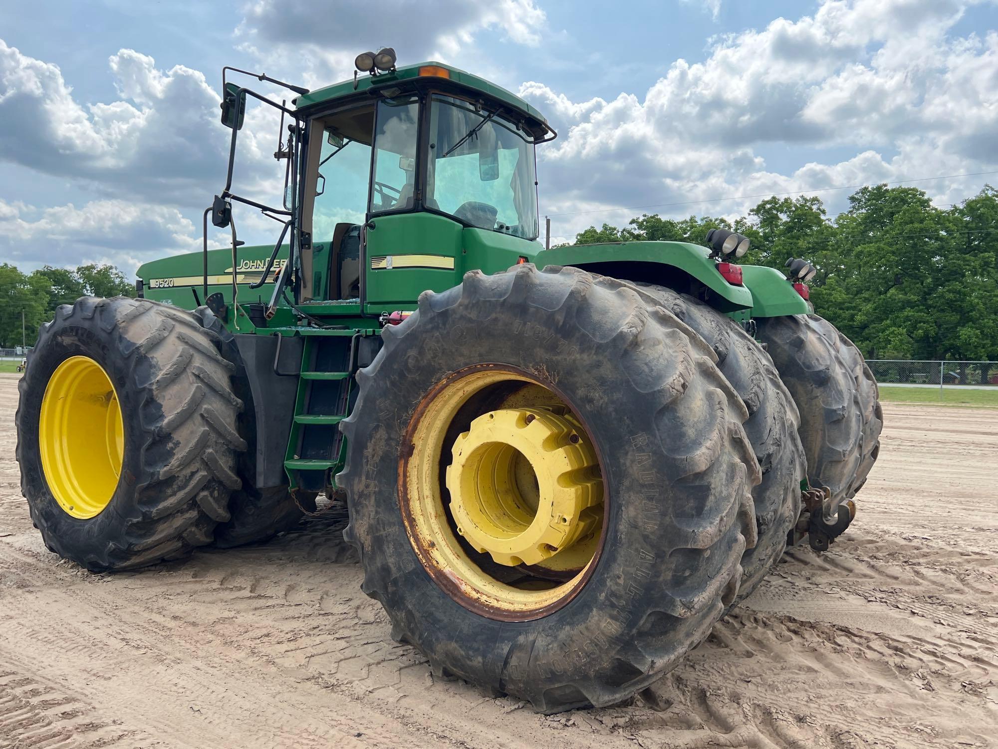 2005 JOHN DEERE 9520 TRACTOR