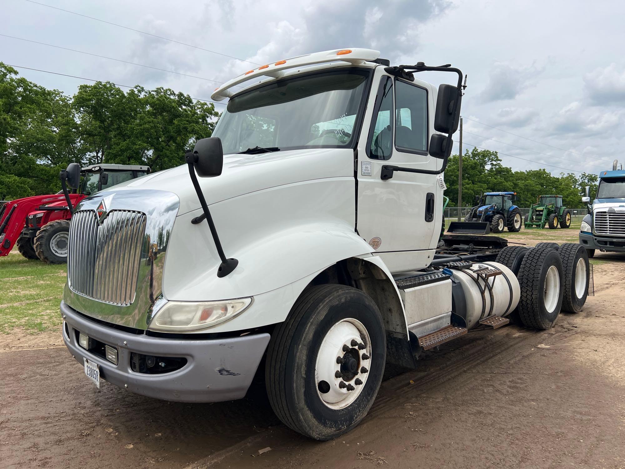 2017 INTERNATIONAL 866 DAY CAB T/A ROAD TRACTOR