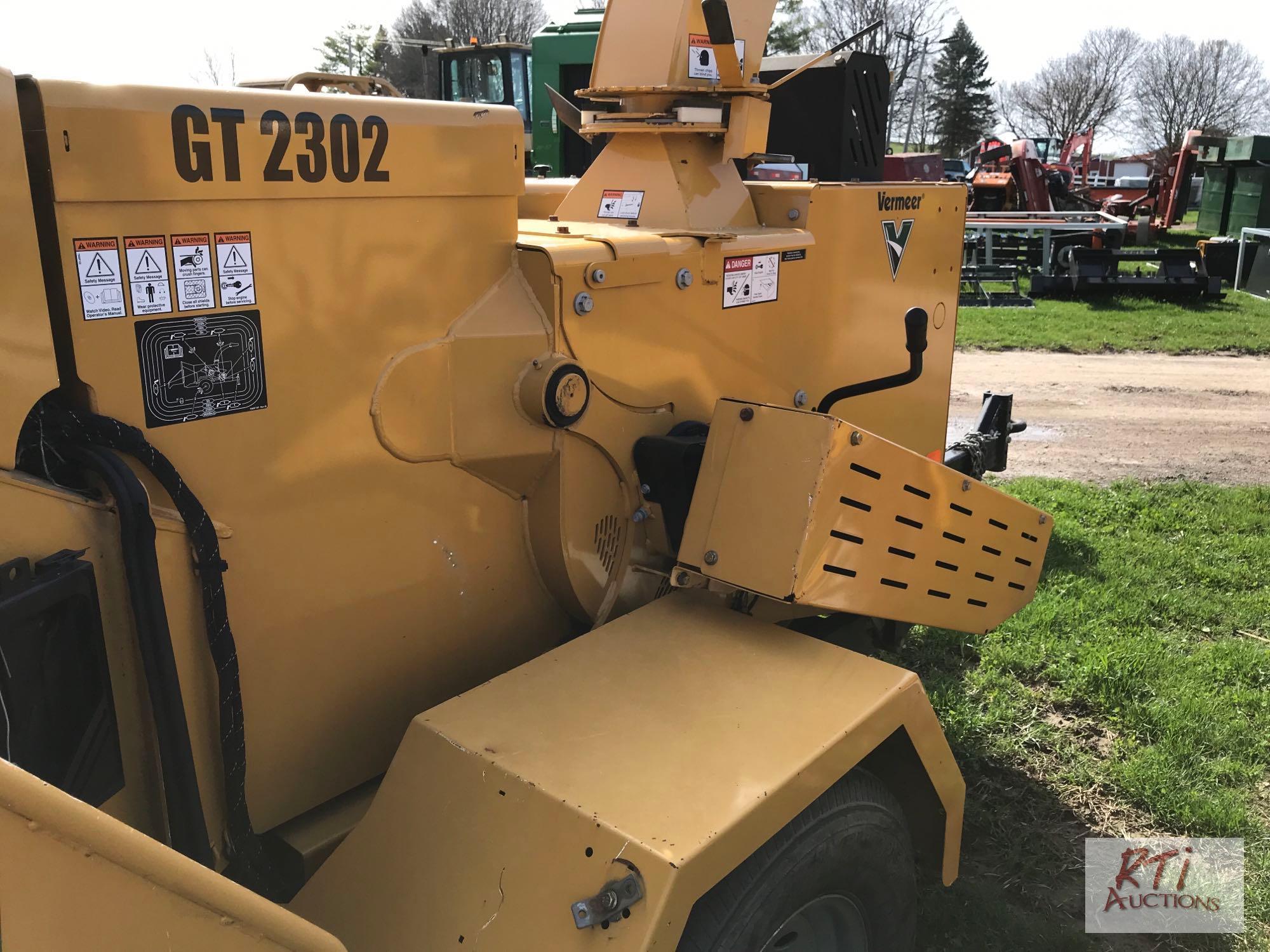 Vermeer BC1000 XL power feed wood chipper, gas engine, 750 hrs