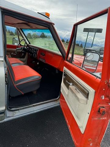1972 GMC Suburban 4x4