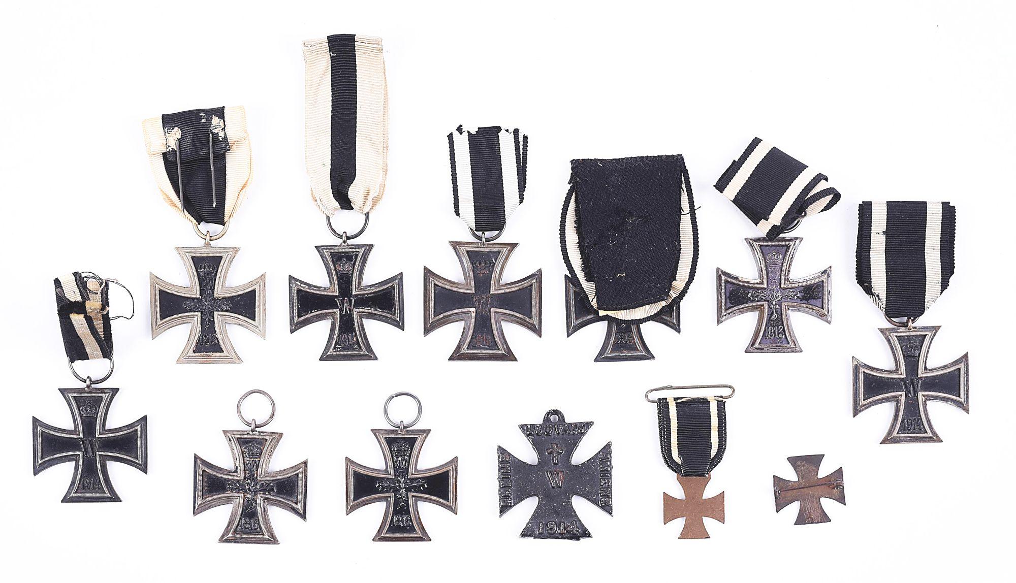 LOT OF 12: IMPERIAL GERMAN 1914 2ND CLASS IRON CROSSES.