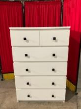 Modern White Laminate & Plastic Tallboy Dresser w/ 6 Drawers & Black Metal Knobs. See pics.