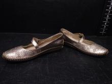 Ladies Shoes-Pikolinos Gold Tone size 7.5