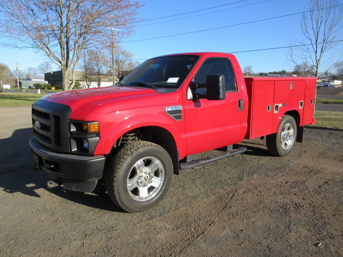 2010 Ford F-250 XL S/A Utility Truck