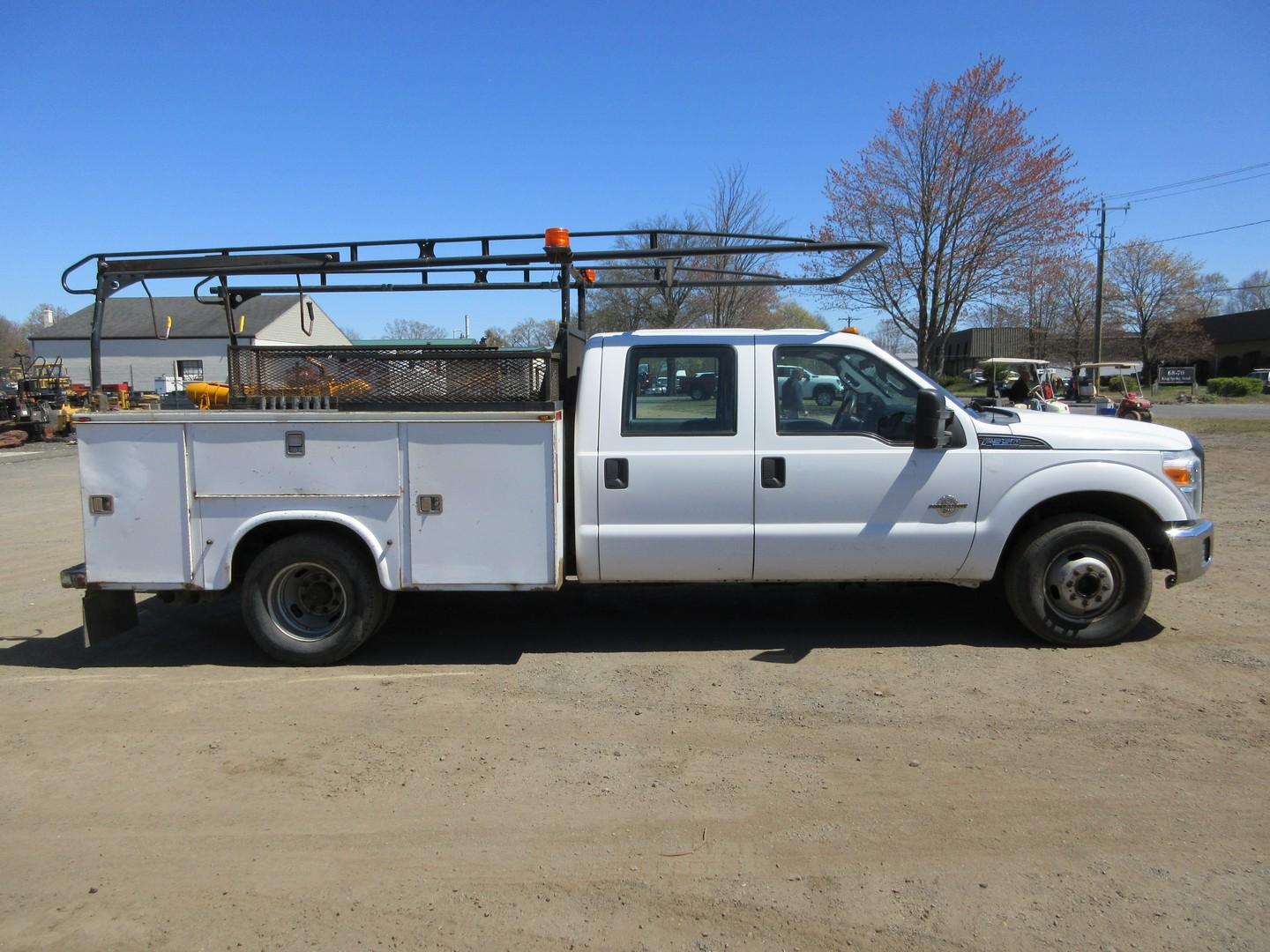 2011 Ford F-350 XL Utility Truck