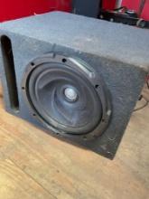 Kenwood 12" subwoofer with sound 2.5 & DS18 amplifier. Box 14" x 19" x 16"