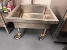 Commercial Stainless Steel Mobile Soak Sink 24in
