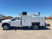 2025 FORD F550 SERVICE TRUCK 4x4, powered by 6.7L Powerstroke diesel engine, equipped with automatic