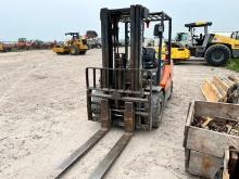 DOOSAN PRO 5 D40S-5 FORKLIFT SN:FD802-1240-01106 powered by diesel engine, equipped with OROPS,