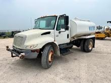 2007 INTERNATIONAL 4300 WATER TRUCK VN:1HTMMAANX7H447150 powered by DT466 diesel engine, equipped