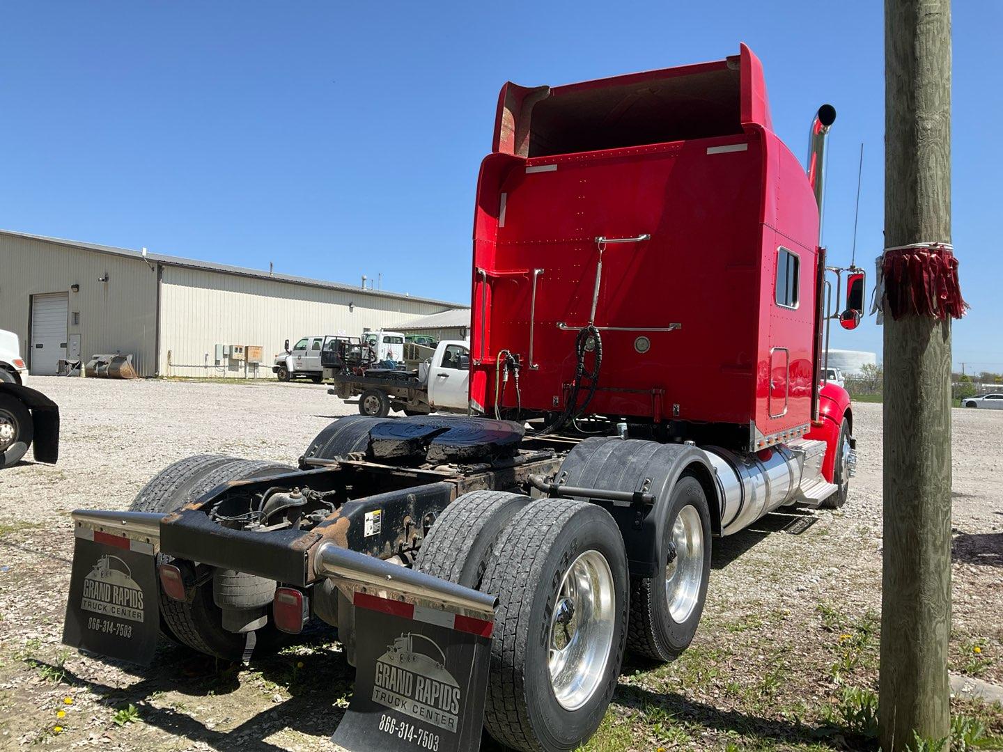 2013 PETERBILT 386-SERIES Serial Number: 1XPHD49X3DD207770