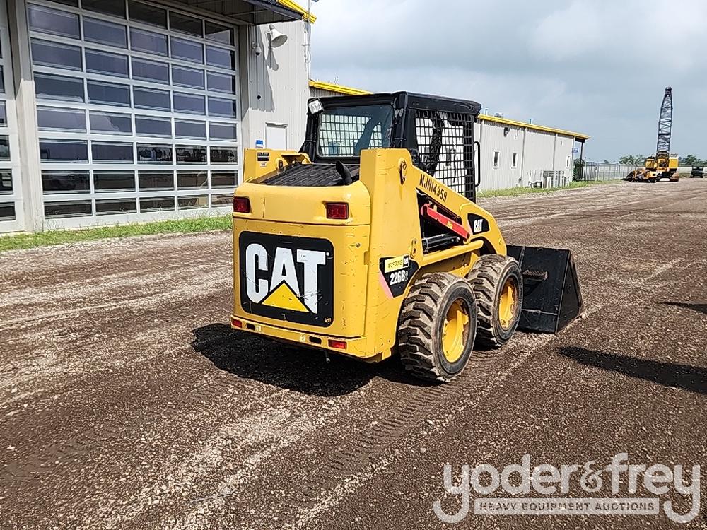 2009 CAT 226B