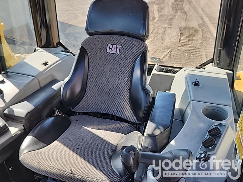 2018 CAT D6N LGP