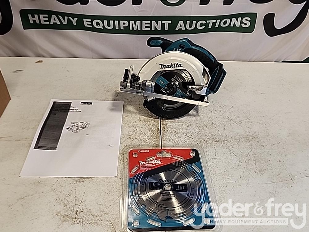 Makita  18 V Lxt 6.5" Circular Saw, XSS02Z (1 Yr Factory Warranty) Recon