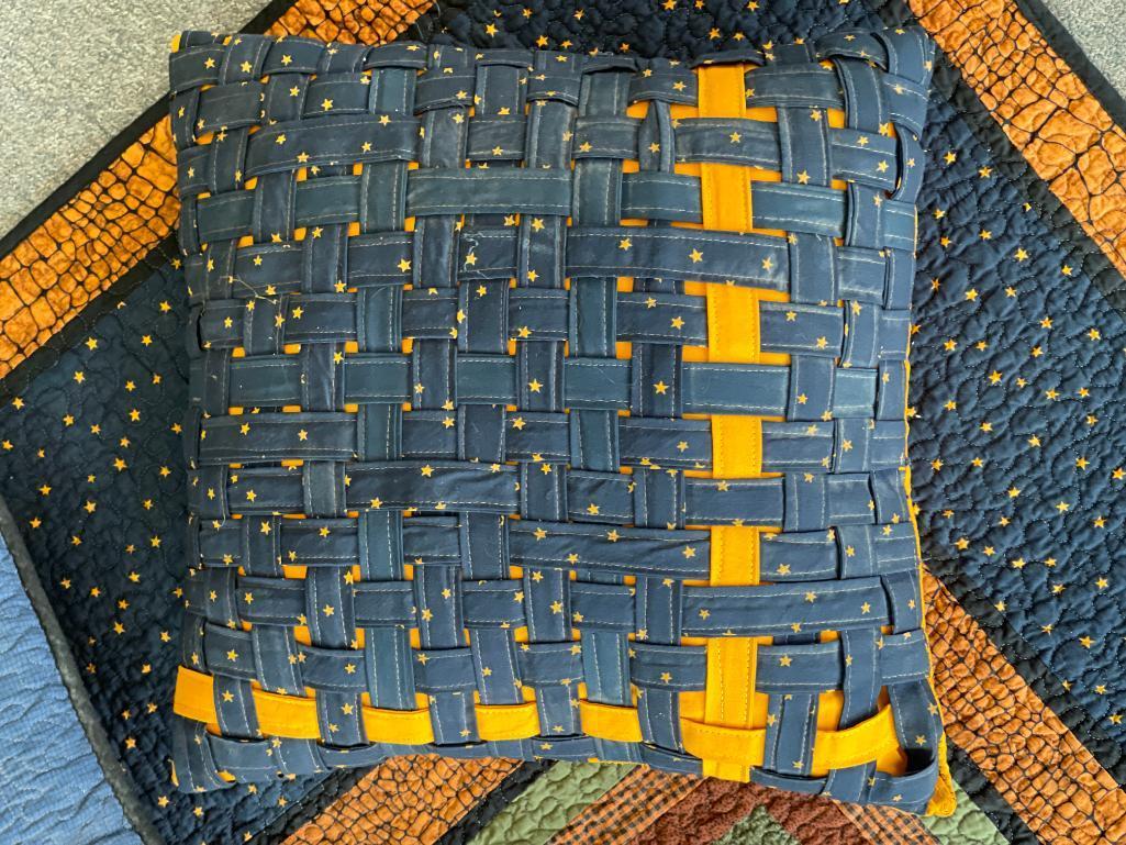King Size Donna Sharp Midnight Bear Lodge Quilt and Two Accent Pillows