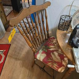 Small Round Dining Table w/ 2 Chairs