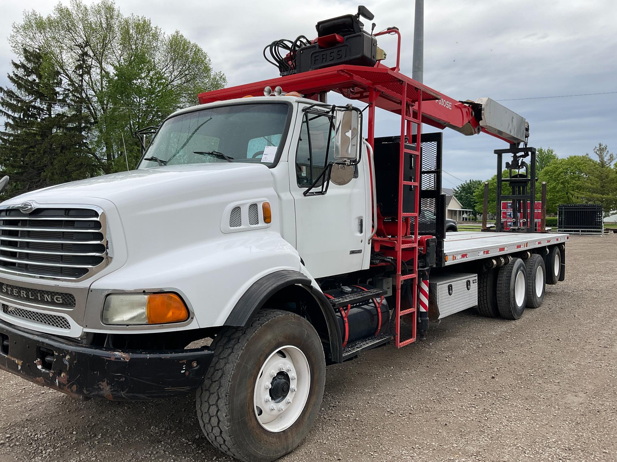 2004 Sterling LT9500 Drywall Crane