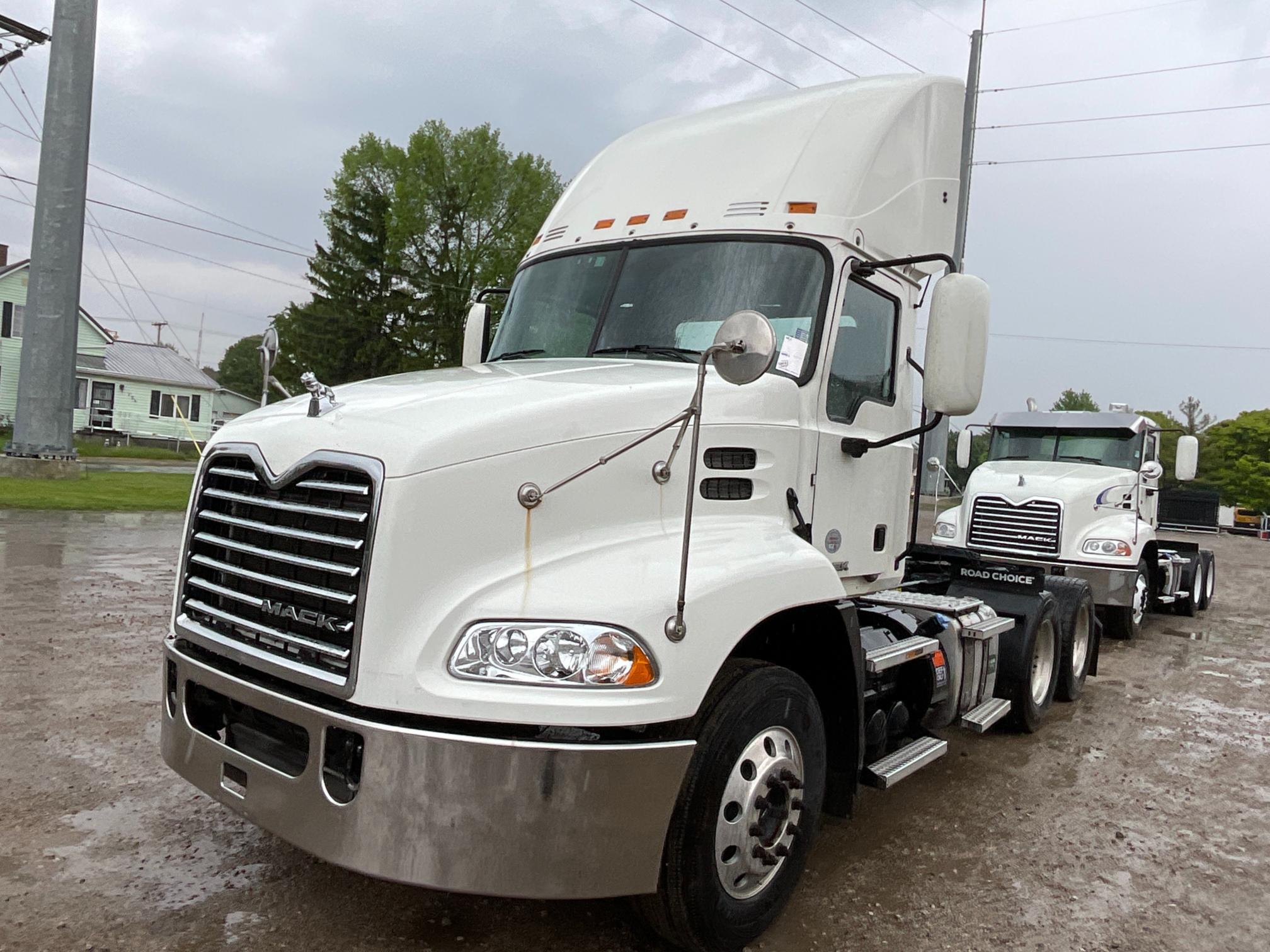 2018 Mack CXU613 Daycab